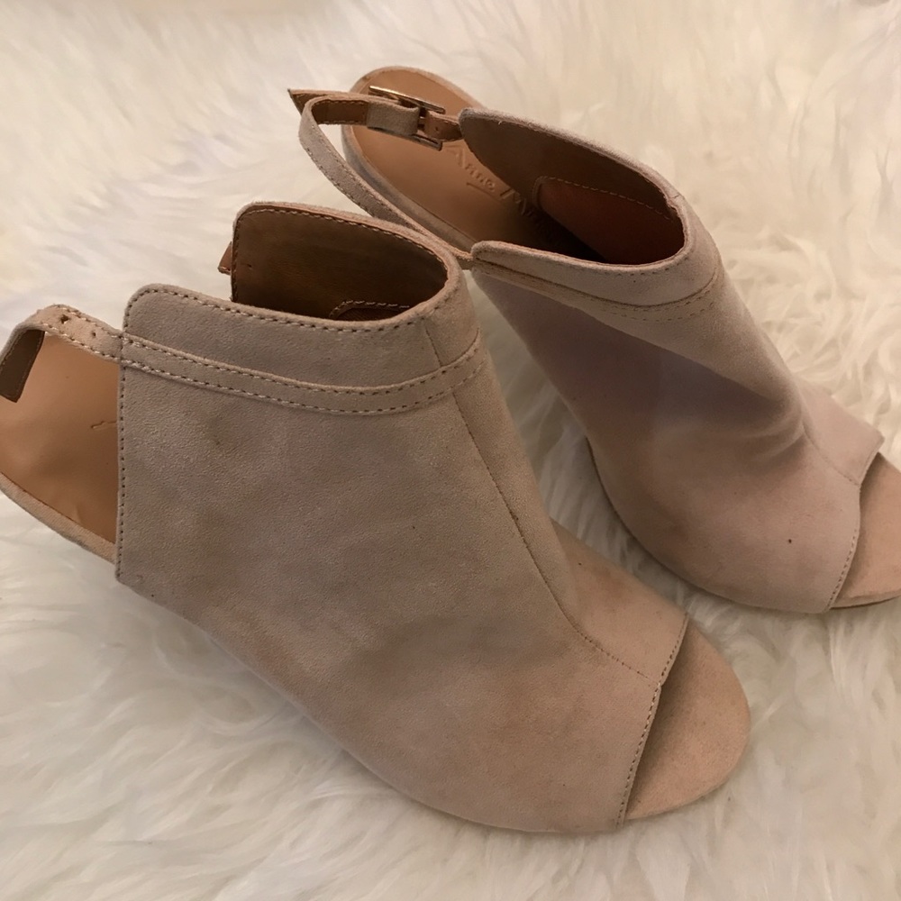 IVORY HIGHT HEELS